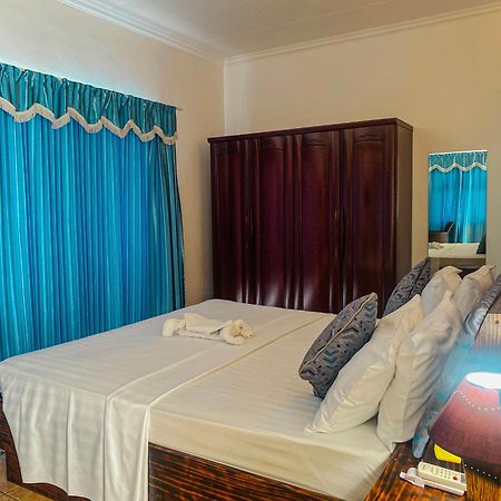 Divers Lodge Guest House Beau Vallon  Exterior foto