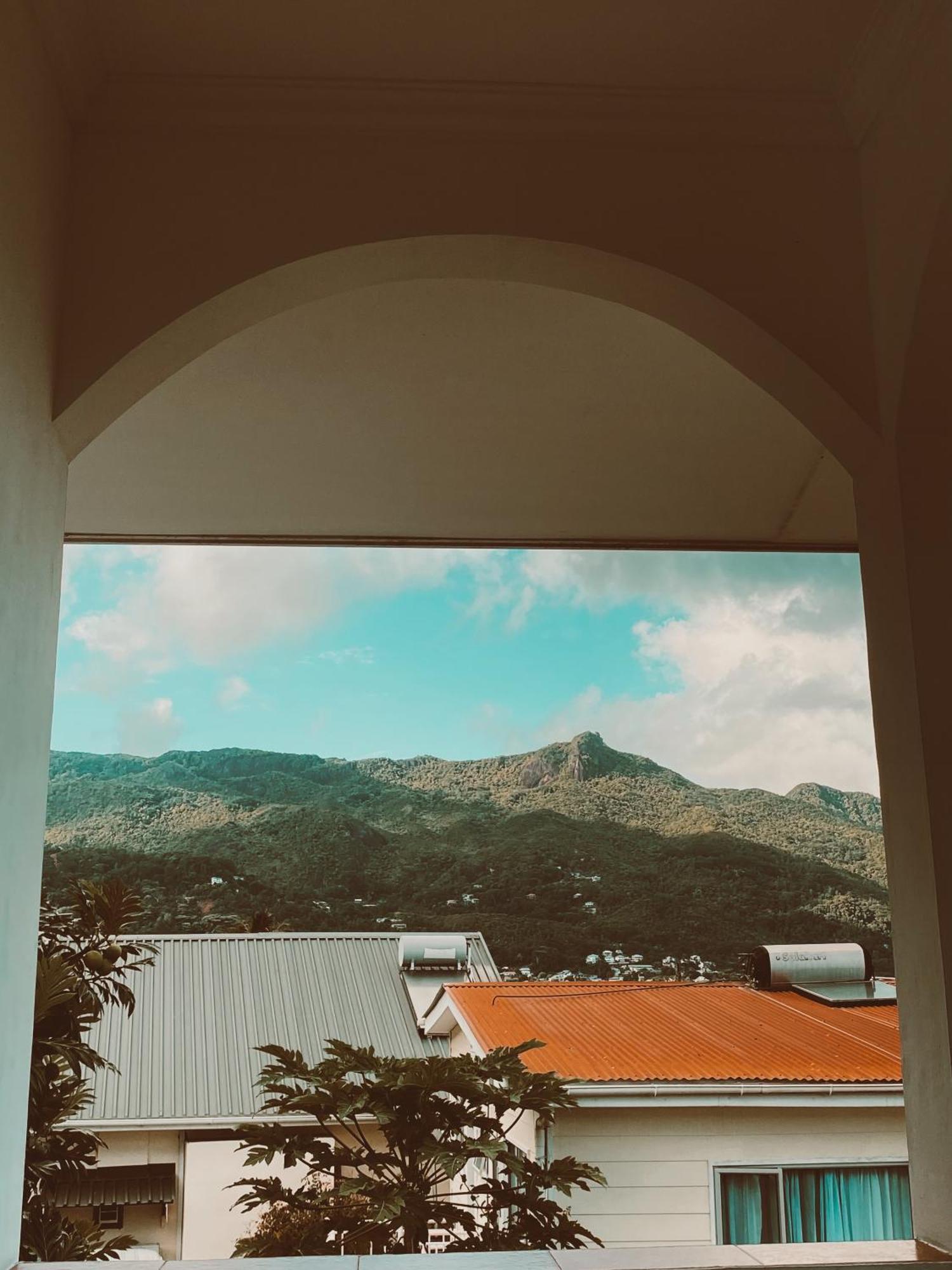 Divers Lodge Guest House Beau Vallon  Exterior foto